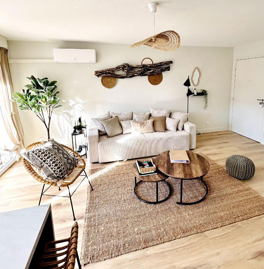 Modern 1 Bdr + Balcony + Free Parking + Ac + Pool Apartment L'Isle-d'Abeau Luaran gambar