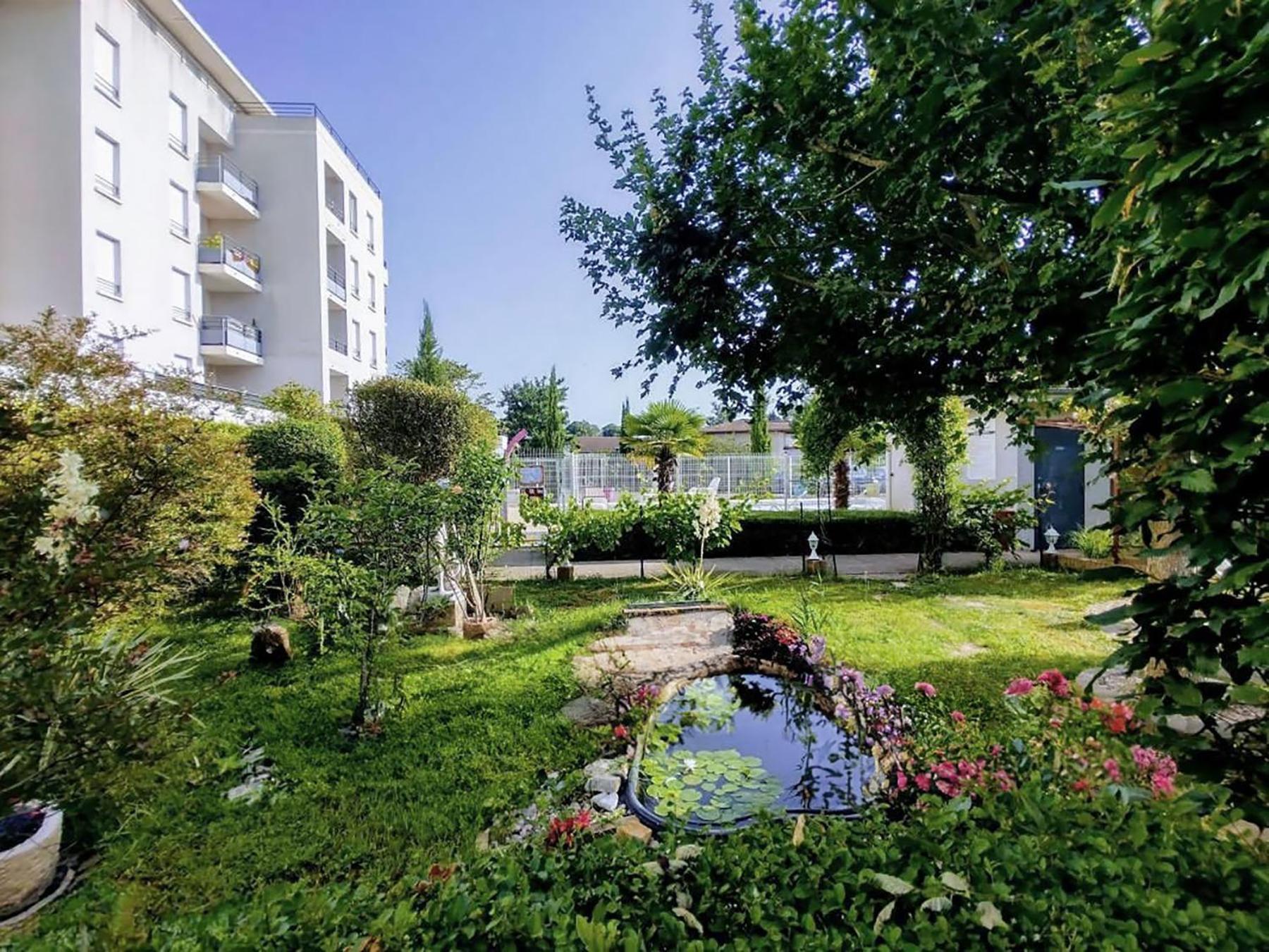 Modern 1 Bdr + Balcony + Free Parking + Ac + Pool Apartment L'Isle-d'Abeau Luaran gambar